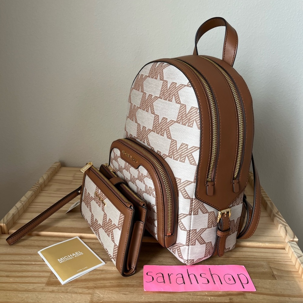🌼Michael Kors Backpack Set - Picture 7 of 16